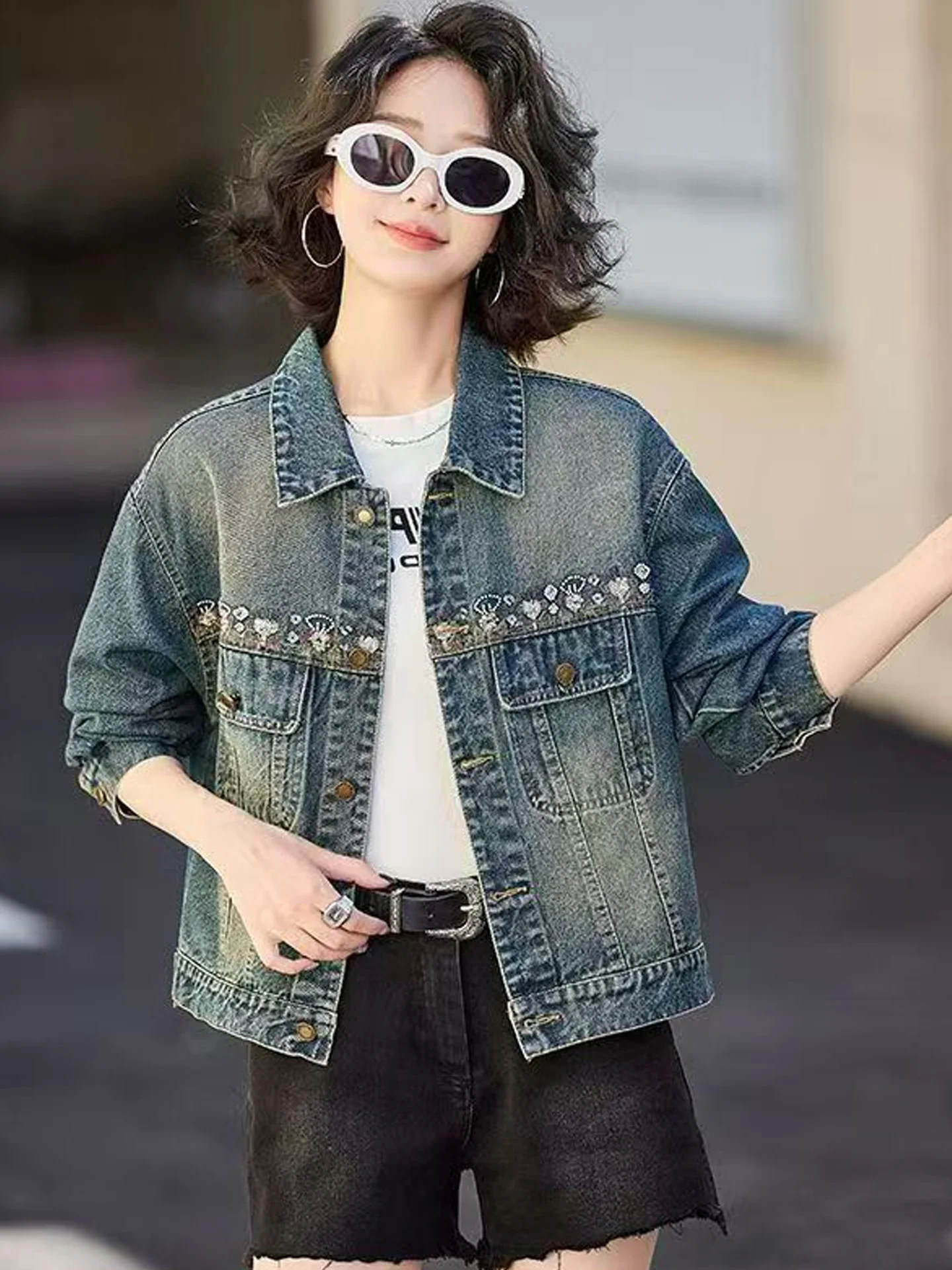 

Retro Hong Kong Sle Embroidered Loose Denim Jaet Women's New Versatile Design ort Top Button Detail Casual Spring Outer...
