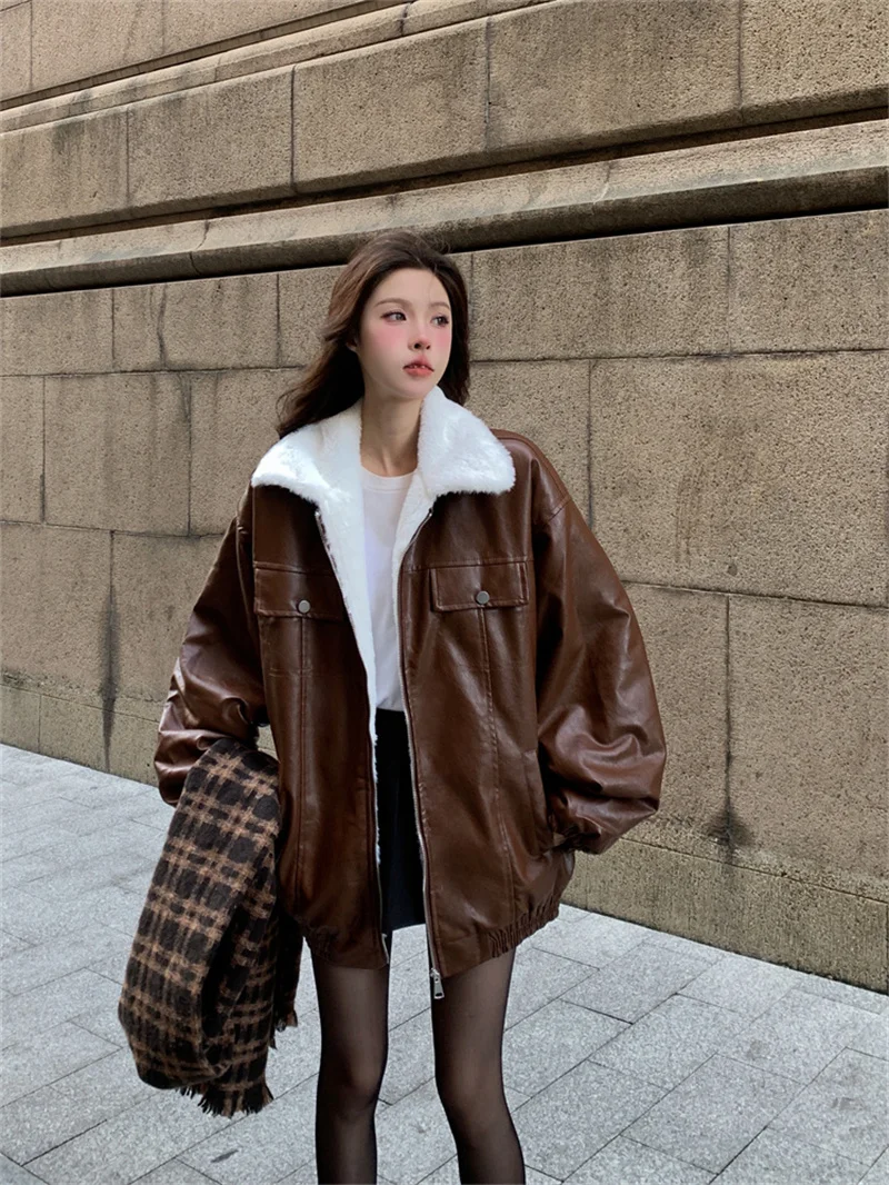 

American retro rabbit plush PU leather jacket for women in 2024 winter style luxurious loose plush warm jacket jacket jacket WL