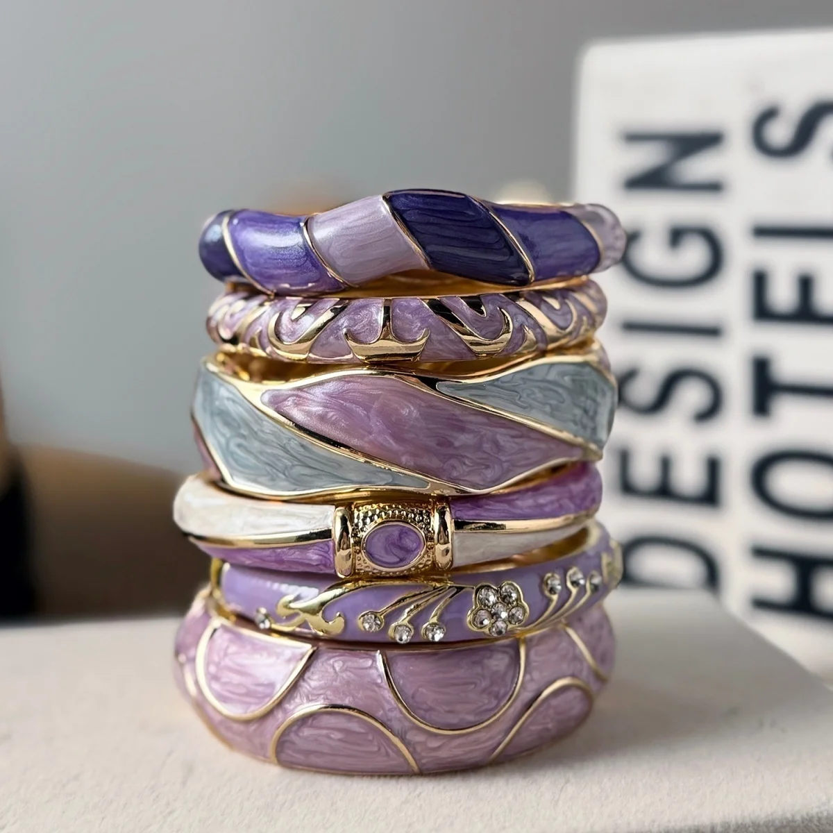 Ästhetisches Armband aus Emaille der Purple-Serie für Damen und Herren, Vintage-Punk-Stil, unregelmäßiger Block, gedreht, wellig, breiter Statement-Armreif, Schmuckstück – Detail 30