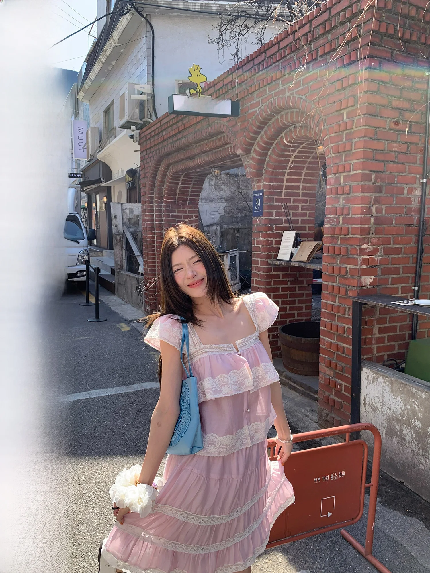 

Pink Rose Heavy Embellished Lace Trim Elastic Waist Patchwork Blouse And Skirt Set Women's Fashion Spring Collection