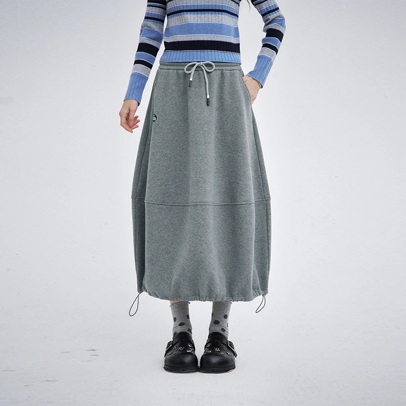 ELFSACK 2025 คอลเลคชั่นฤดูหนาวใหม่ กระโปรงทรงสปอร์ต ชายเอวยางยืด มีเชือกผูก สำหรับผู้หญิง