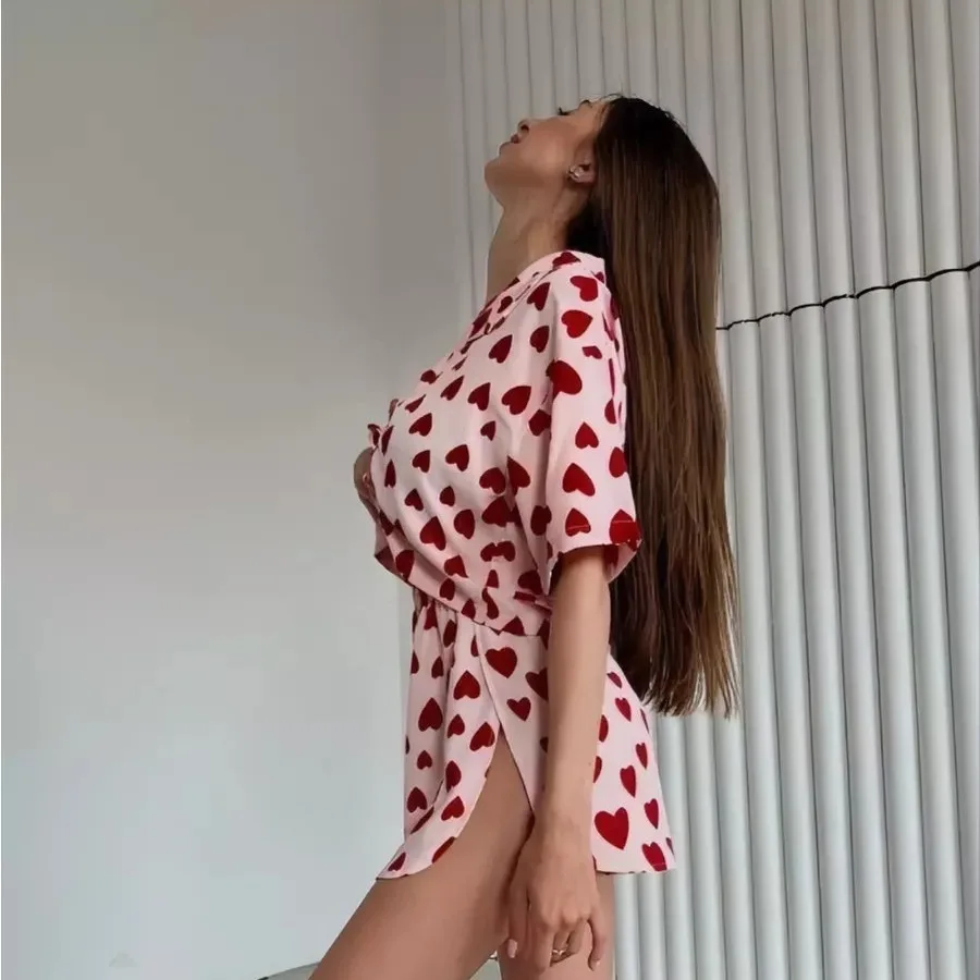 Women's Satin Love Print Breathable Comfortable Satin Love Print Breathable Short Sleeve Slit Shorts Two-piece Set Pajamas