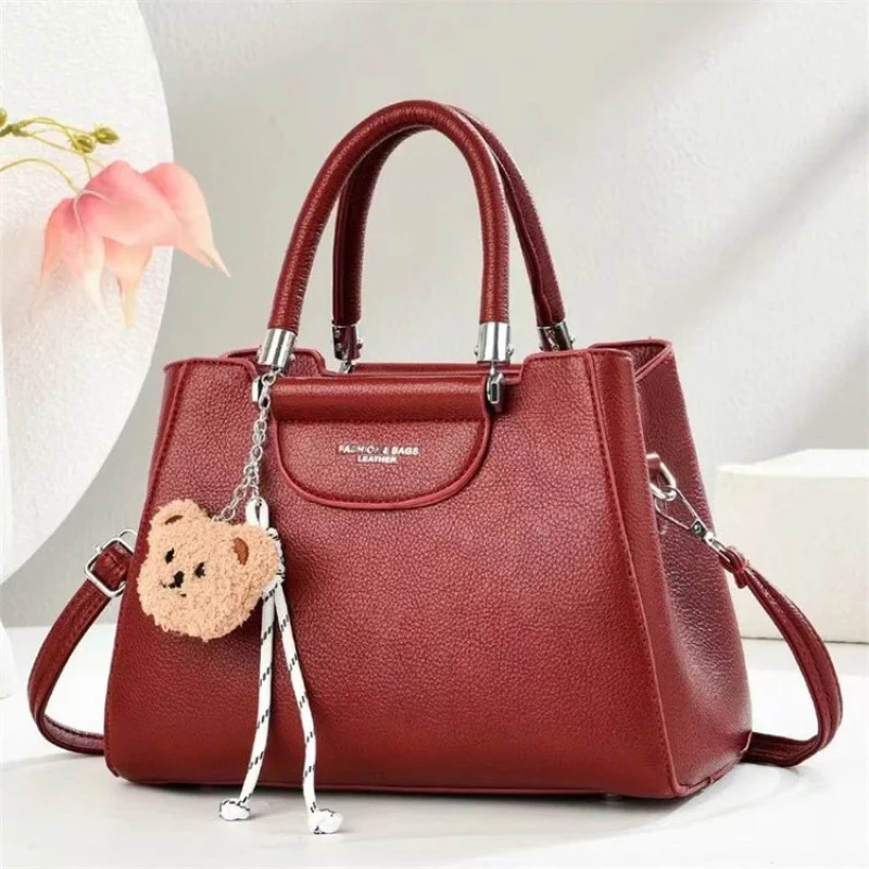 

Fashionable High-End Leather Tote Bag Unique Large Capacity Solid Color For Commuter And Business