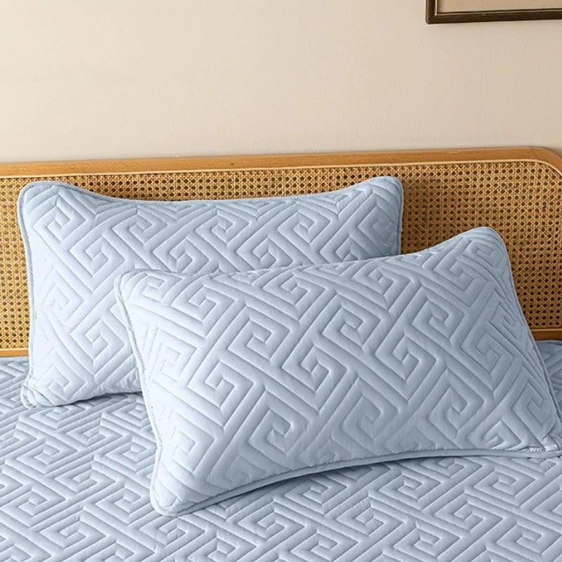 Solid color anti-head oil yellowing breathable pillowcase washable and washable household isolation layer pillowcase