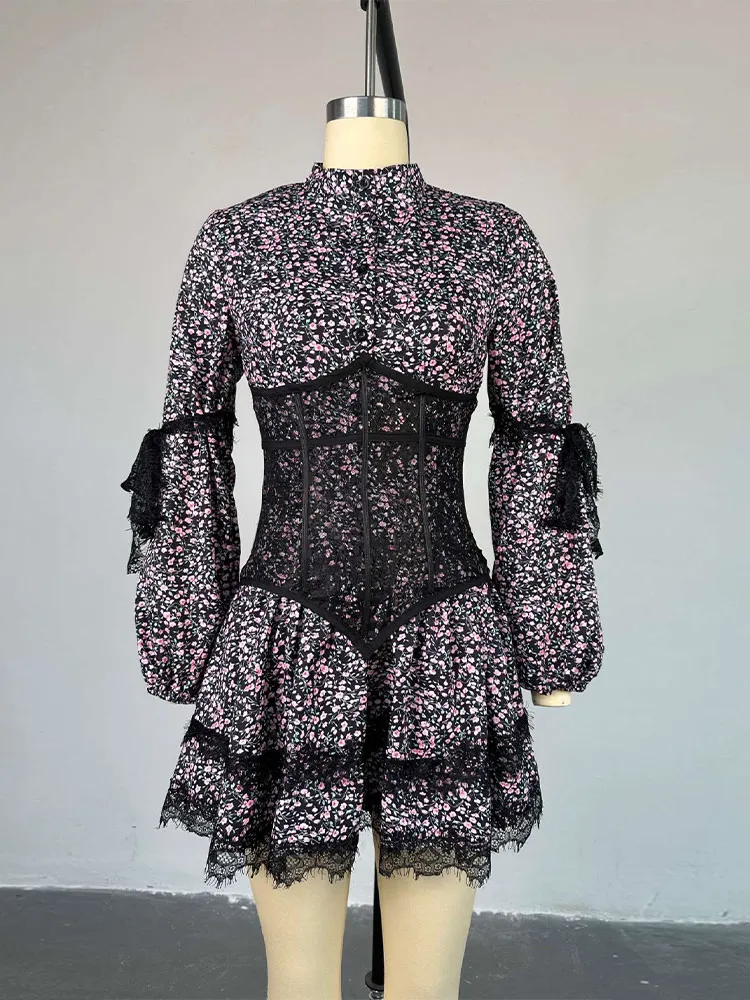 Damen-Minikleider mit Aufdruck, Taillenschnürung, Laternenärmeln, Kurzkleid mit O-Ausschnitt, Spitzen-Patchwork, Schlanker Schnitt, Partykleidung, Neu – Detail 3
