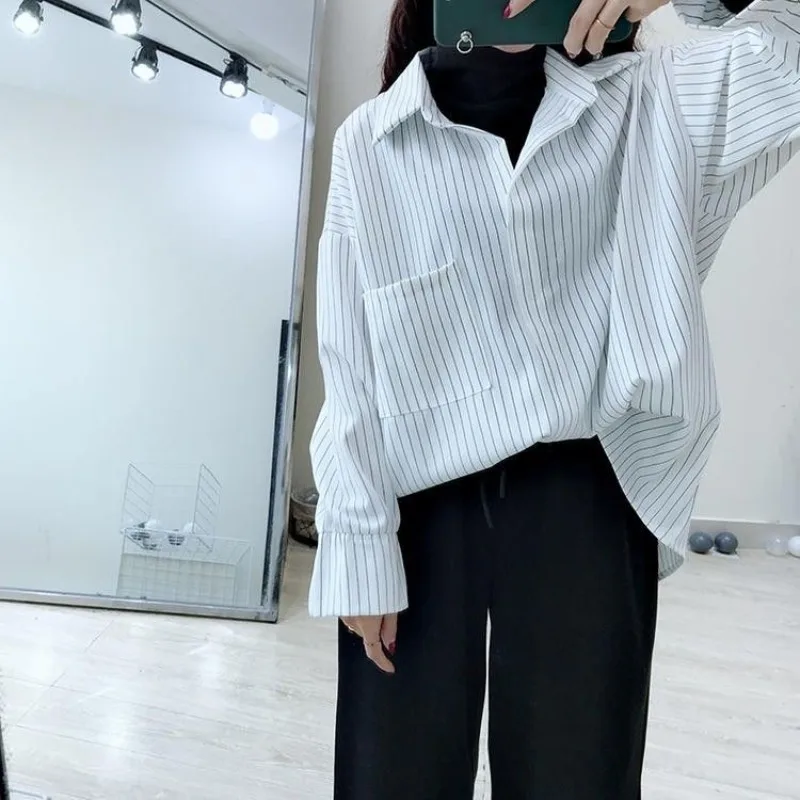 

Женская дизайнерская рубашка-топ: универсальный осенне-зимний новый стиль, полосатая, в гонконгском стиле, имитация двухслойности