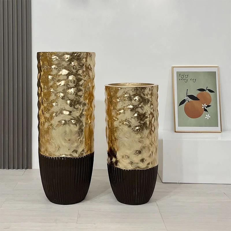 Fashionable gold leaf color floor-to-ceiling large vase ornaments wedding floral decoration airport lobby soft decoration dried