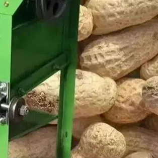 Automatic Peanut Picker Electric Groundnut Thresher Arachis Harvesters Picking Harvesting Machine