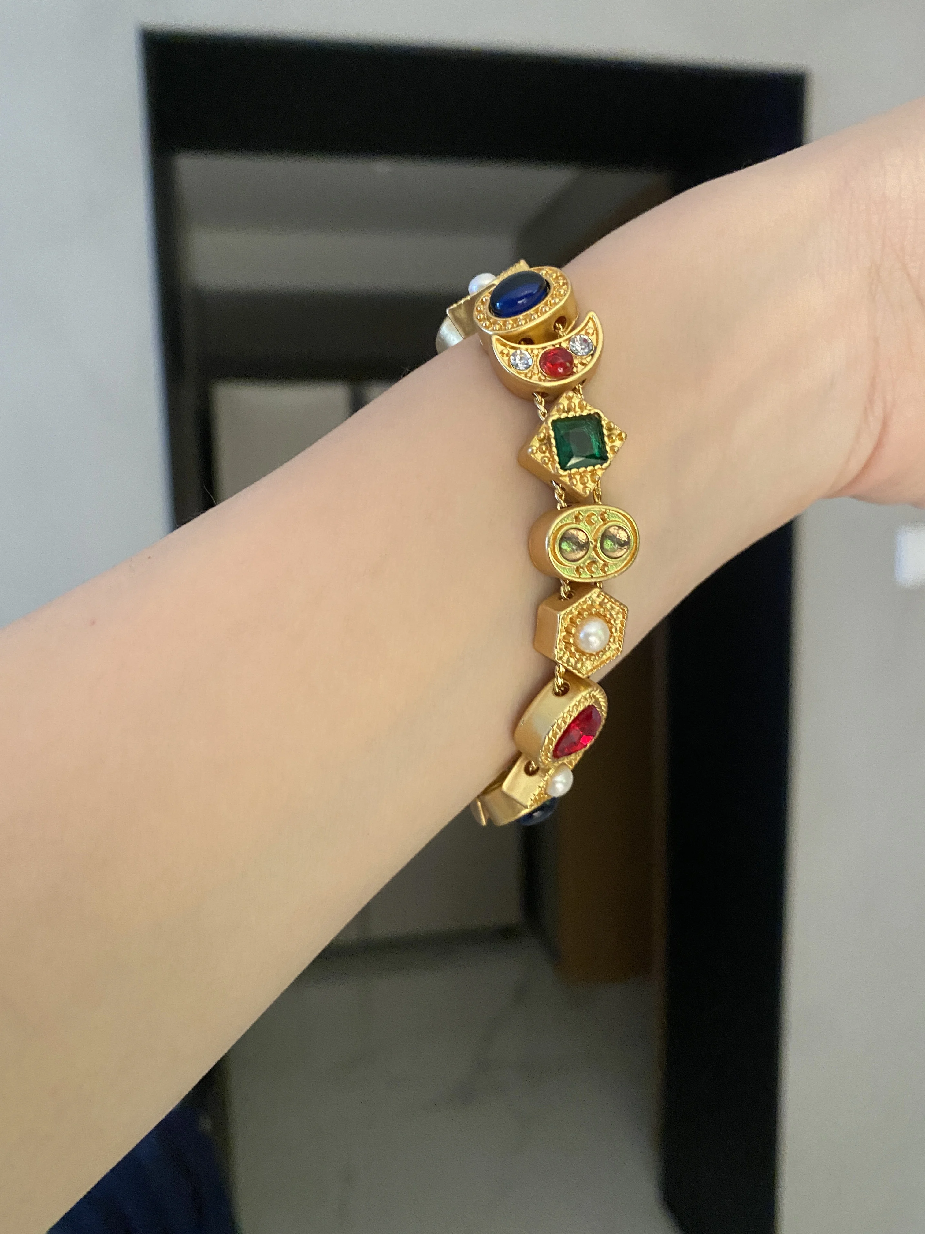 Brass With 18K Retro Rhinestoned Statement Pendant Necklaces Women Jewelry Punk Hiphop Designer Runway OL Gown Boho Top Japan