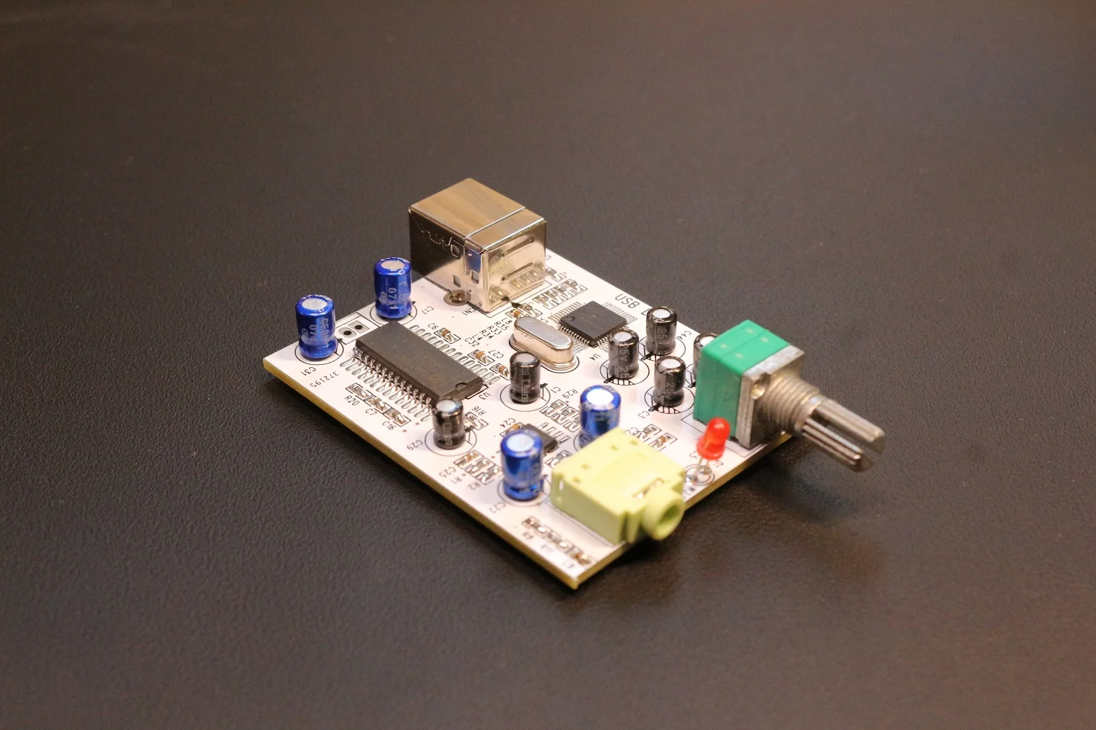 イヤーアンプ CM108 TDA1305T TDA1308 IIS USB DAC デコーダー