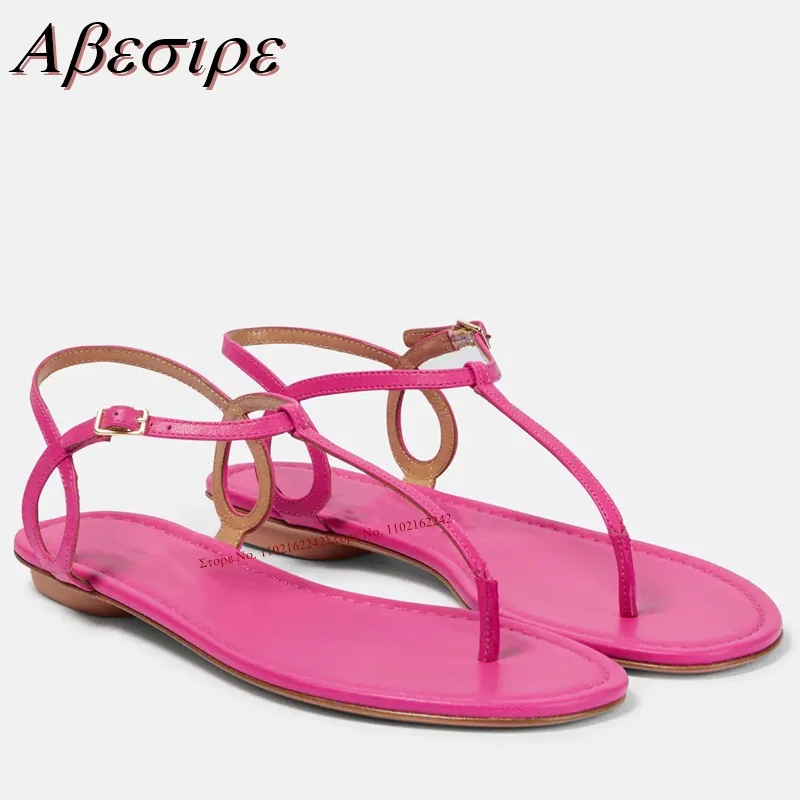 Comfortable Thong Flats Women Round Toe Buckle Strap Beach Sandals Outer Wear Bohemian Style Design Their Plain Shoes Women