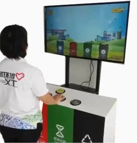 تصنيف القمامة، تعميم العلوم، لعبة تفاعلية، معرض علمي، ألعاب علمية، ألعاب تفاعلية