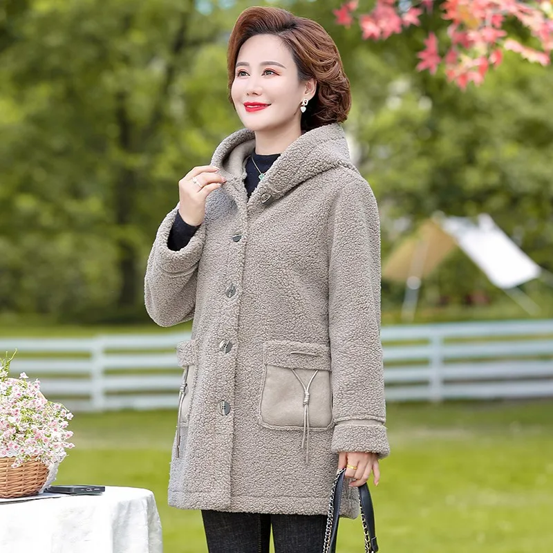 Mamma vestiti invernali cappotto caldo in velluto cappotto con cappuccio da donna cappotto allentato in velluto di grano da donna di mezza età giacca femminile