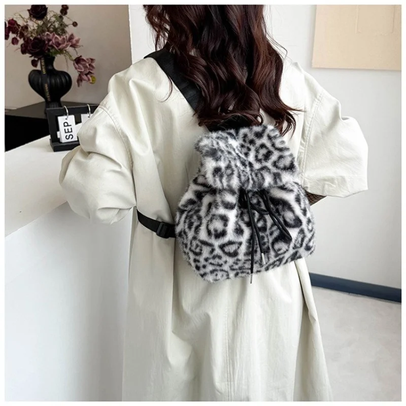 

2025 New High-end Ladies Leather Crossbody Handbag Luxury Brand Famous Designer Classic Paris Vintage​