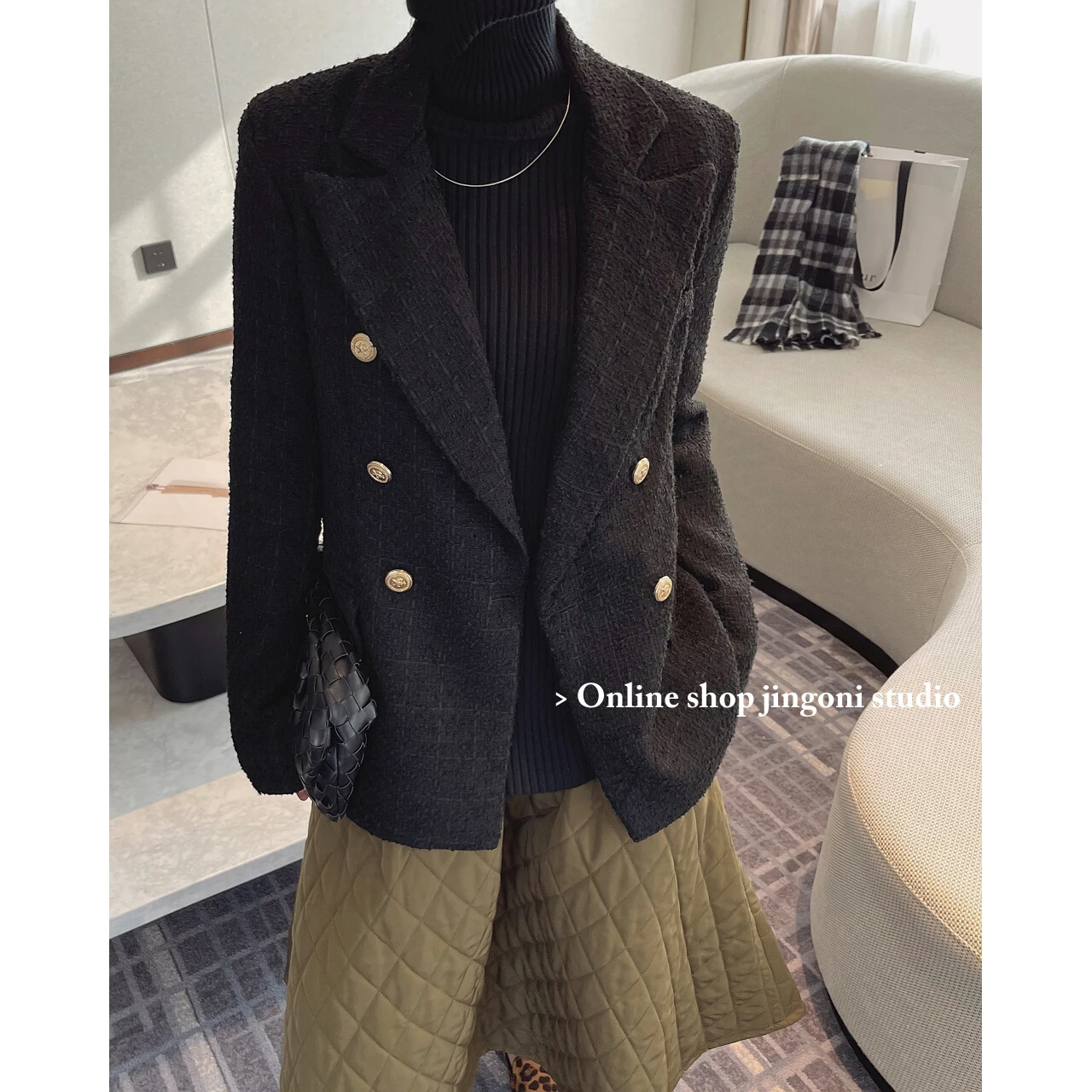 

2022 Woman Winter Black Plaid Trench Coats Fleece Woolen Tweed Jackets Blazers Raincoat New Korean Fashion Clothes Overcoat Chic