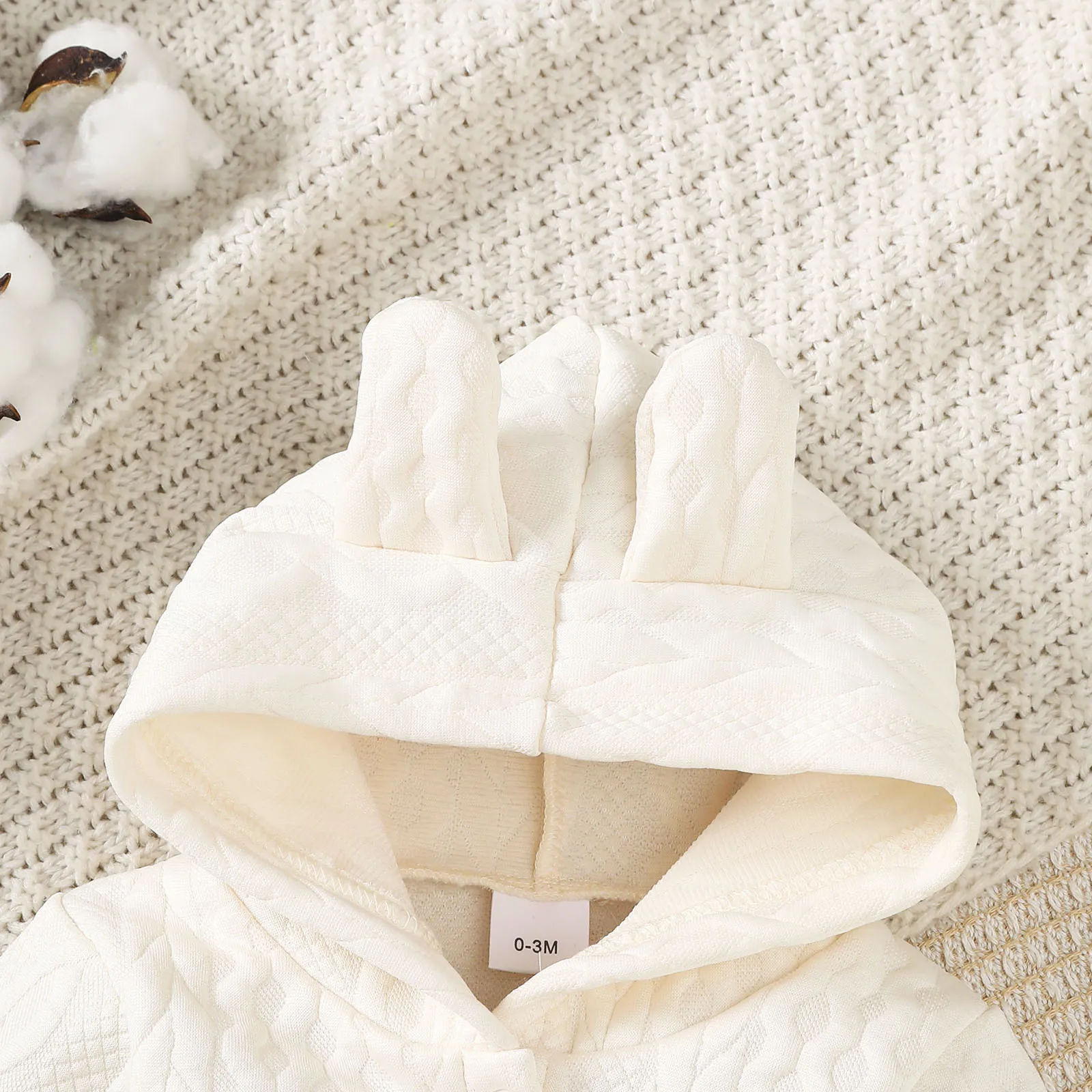 Neugeborenen-Baby-Jungen-Kapuzen-Body, einfarbiger, gedrehter Jumpsuit, geeignet für Jungen von 0-18 Monaten, Frühlings- und Herbst-Krabbelkleidung – Detail 2