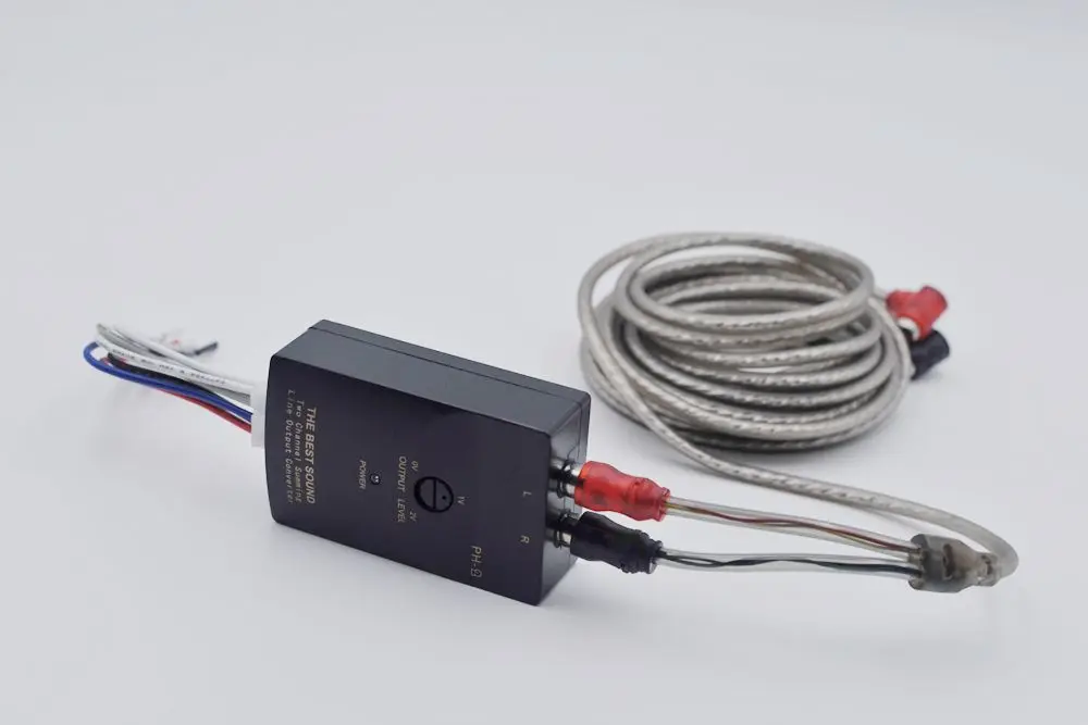 Vehicle-mounted host audio signal high-to-low converter with delay control line and 5-meter audio cable for power amplifier view 2