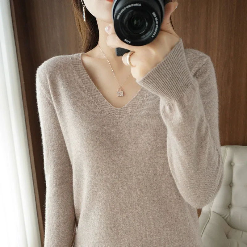 Autumn Winter V-neck Knitted Sweaters Woman Solid Color Casual Long Sleeve Knit Jumper Women Basic Bottoming Sweater Pullover
