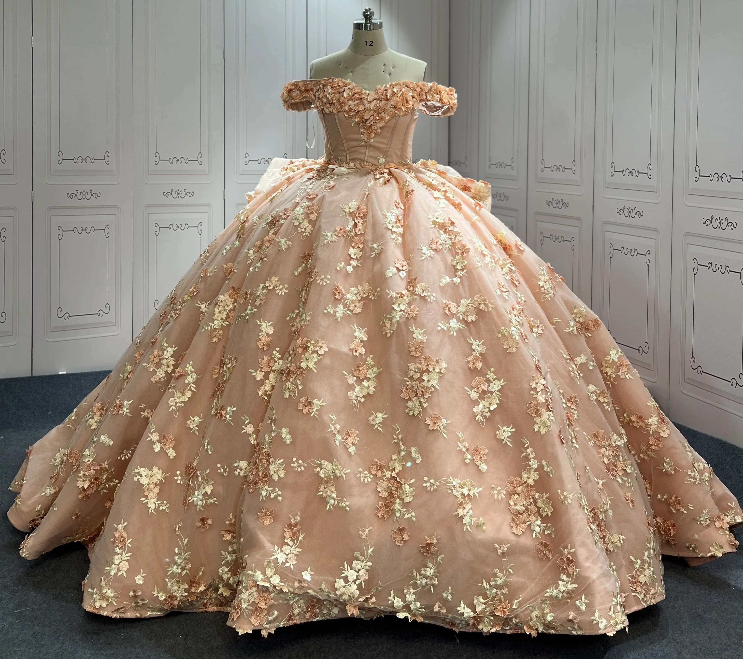 

Sweetheart Blush Quinceanera Dresses Off the Shoulder Vestido De 15 Customised 3D Flowers Instagram Gowns