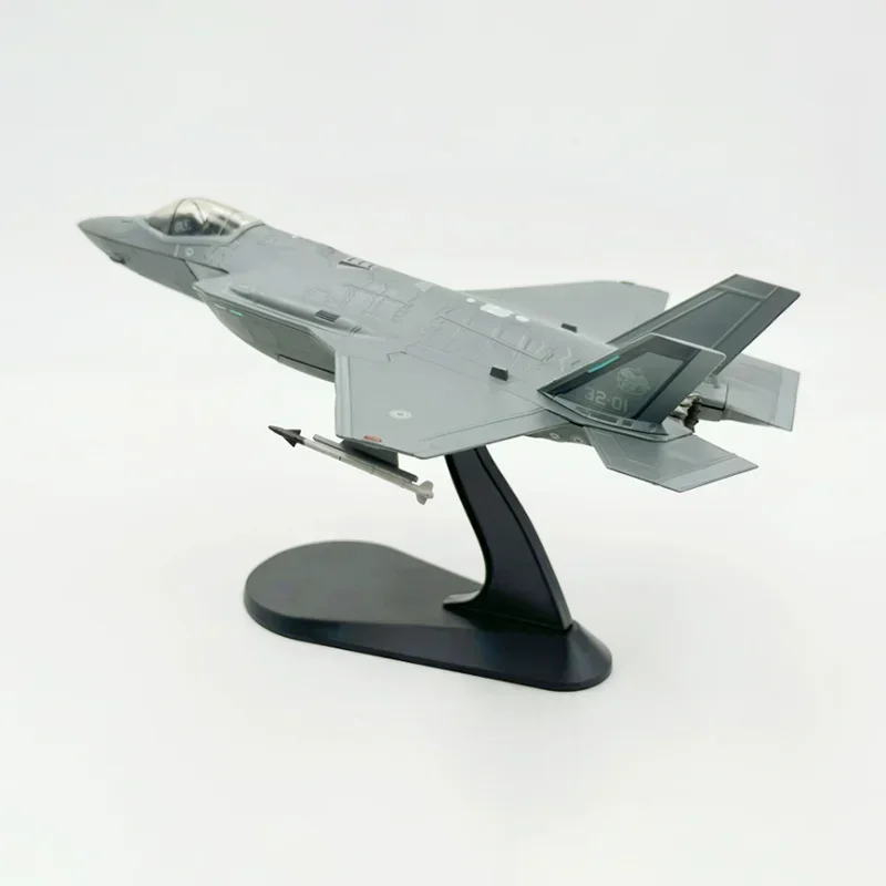 1/72 Acale USAF F35 F-35A Fighter Replica Plane Aircraft Airplane Diecast Alloy Metal Model Toy For Collection for Boys