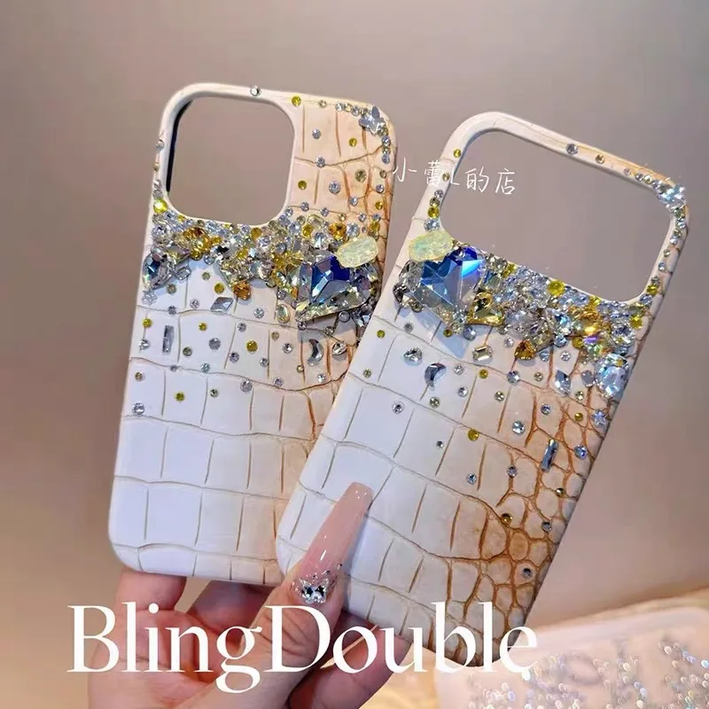 

Customized gradient yellow crocodile-patterned crystal phone case, suitable for Apple phones. Delivery time: 7-10 days.