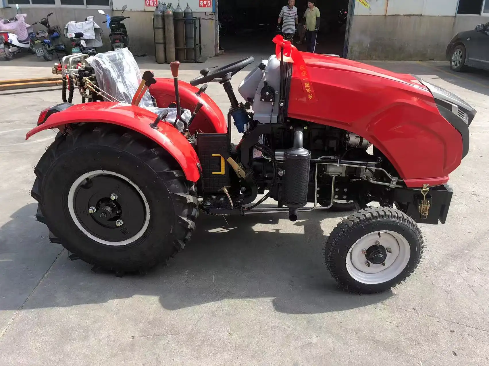 Greenhouse King Farm Tractor Asian Small 4WD Agricultural Multifunctional Strong Tractor for Sale 50hp