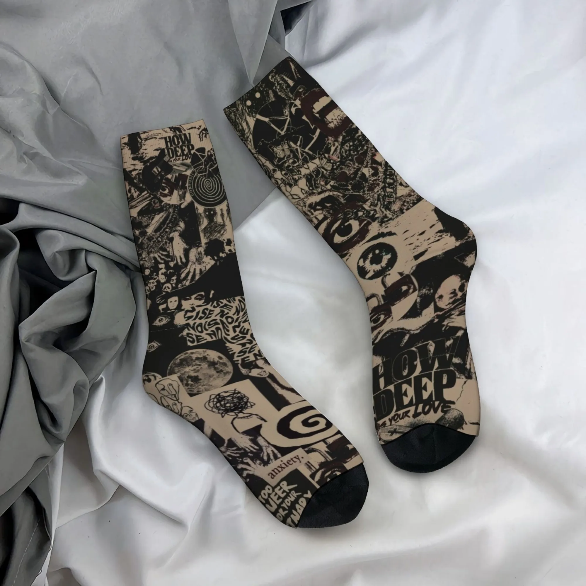 Harajuku Retro Collage Dark Graffiti Theme Men's Socks Novel Retro Avant-garde Dark Experimental Style Casual Socks Fun Gift