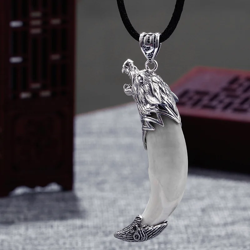 Chinese Style Vintage 925 Sterling Silver Wolf Tooth Pendant Necklace For Men Lucky Amulet Good Fortune Protection Anti Crack