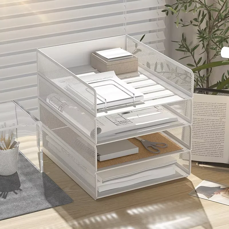 

Металлический сетчатый органайзер. Особенности тонких полых противоскользящих канавок, обеспечивающих стабильные вещи и съемный боковой держатель для ручек.