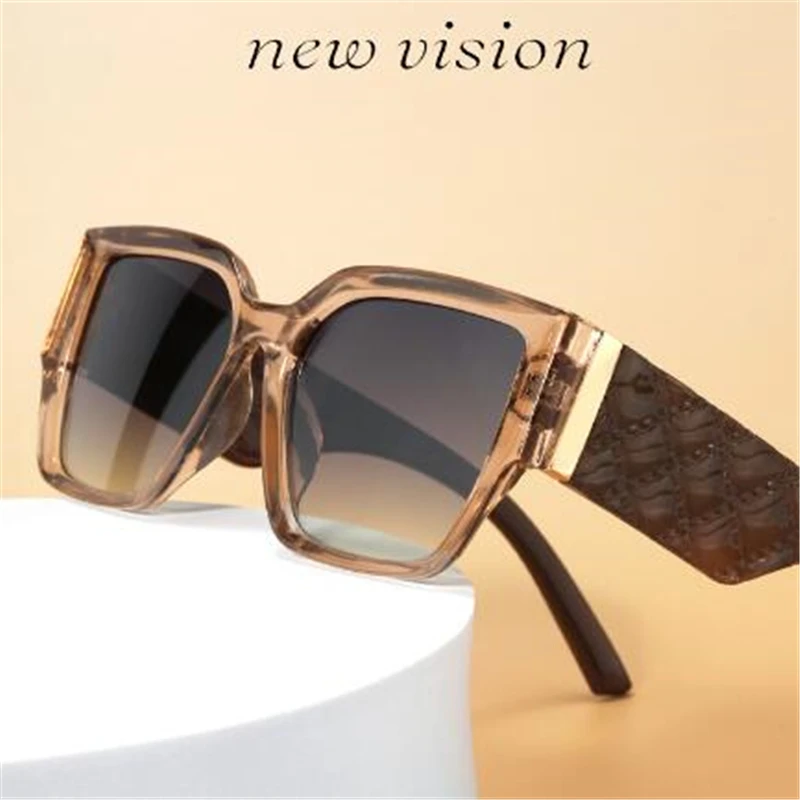 New Wide Legged Printed Retro Women's Sunglasses 2024 Fashion Men's Glasses Luxury Sunshade Color Changing Driving and Leisure E