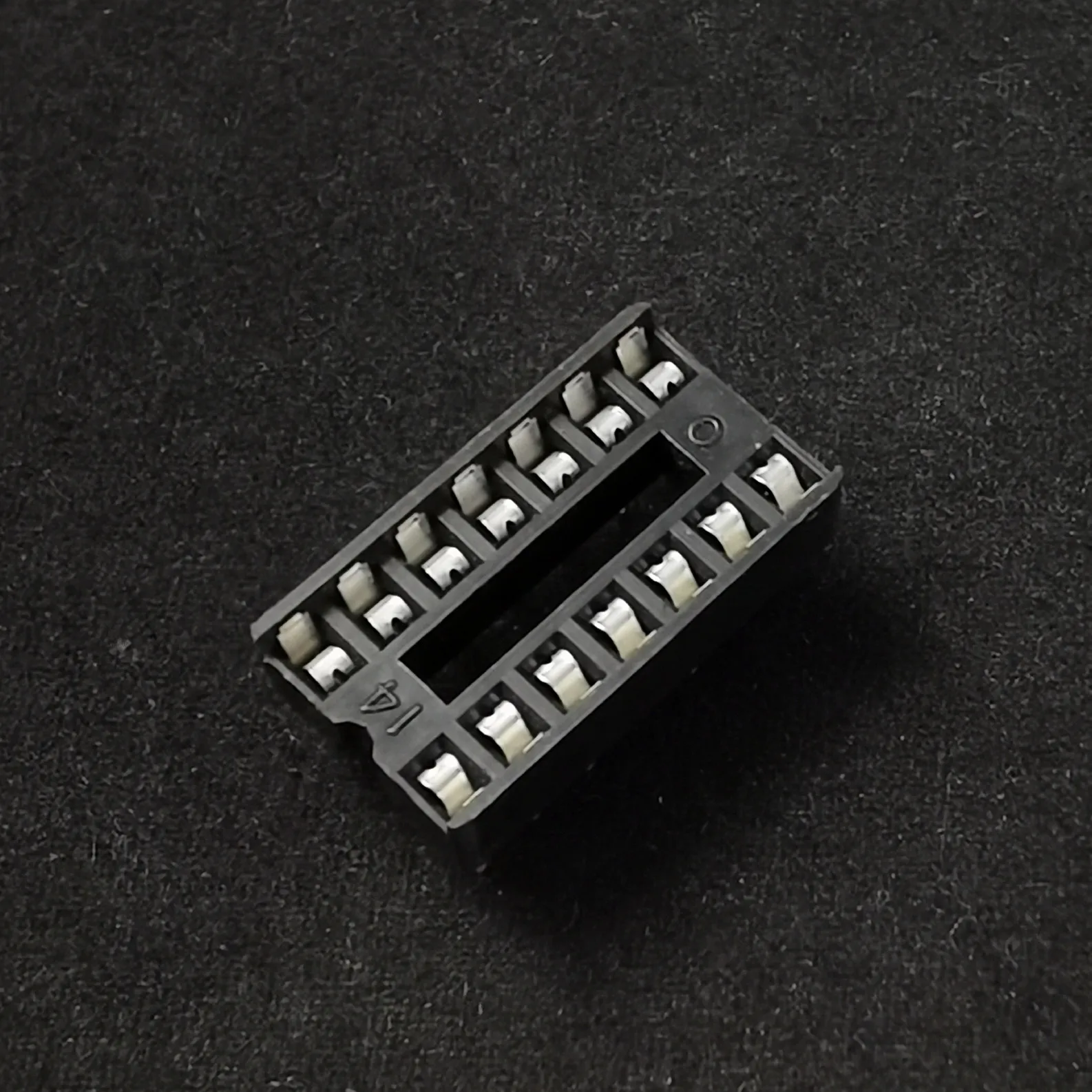 IC Sockets DIP6 DIP8 DIP14 DIP16 DIP18 DIP20 DIP28 DIP40 2.54mm Connector 8 14 16 18 20 24 28 40 Pin DIP Chips Base