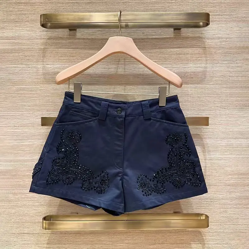 2026 Spring Summer Designer Shorts Women Solid Color Unique Beaded Floral Symmetric Embroidery Casual Shorts