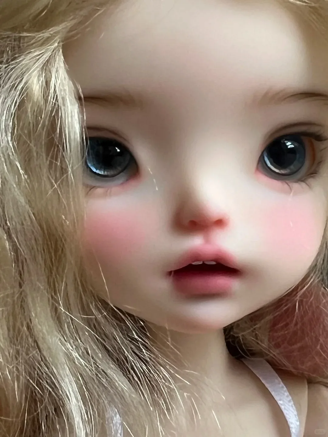 دمية BJD 1/6 xiaokui فتاة محبوبة جميلة الكرتون المتقدمة الراتنج لعبة هدية عيد ميلاد الدمى في عروض الدمى المفصلية