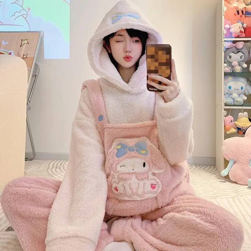 

Горячие пижамы Kuromi в стиле аниме Femme Kawaii My Melody с капюшоном, домашняя одежда с героями мультфильмов, свободные удобные милые мягкие пижамы для девочек, одежда для дома