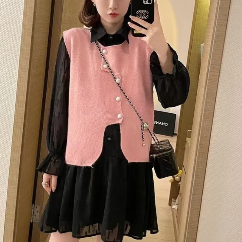 2024 Women's Spring New Fashion Round Neck Button Sweater Solid Color Sleeveless Vest Knitted Tank Casual Sleeveless Tops