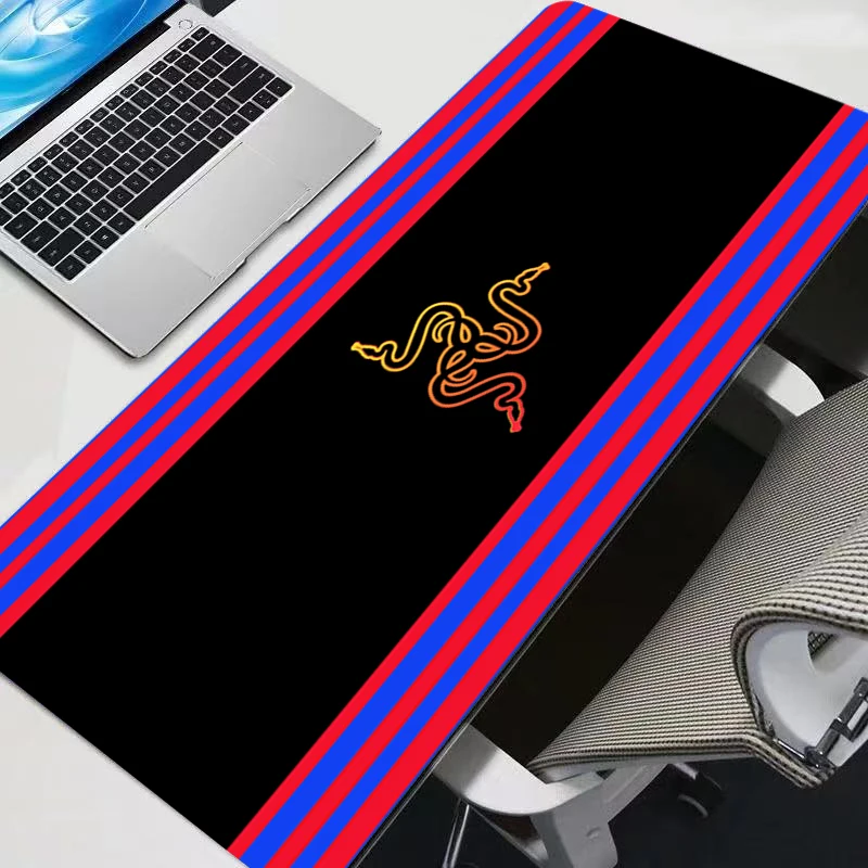 Alas Mouse Razer Anime Gaming Mats Aksesoris PC Mousepad Keyboard Besar HD Alas Mouse Ekstensi Anti-selip Alas Meja Pola Alas Tablet