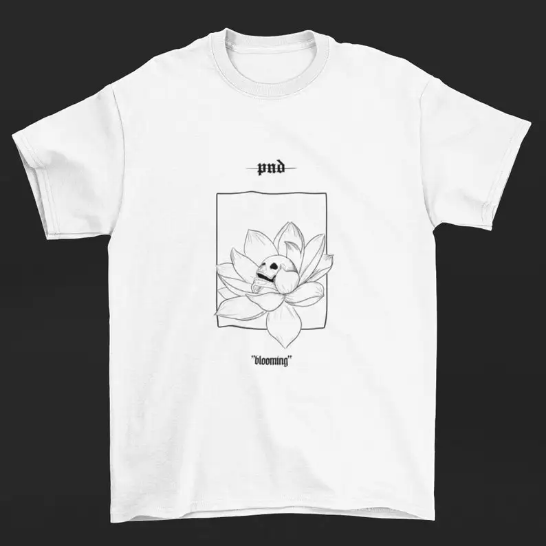 

Unique Anime T-Shirt: Stylish & Iconic Manga Print for Anime Enthusiasts