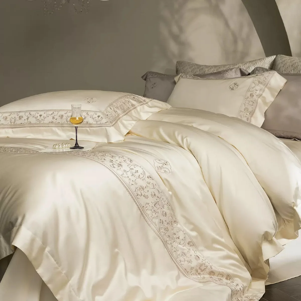 Premium Egyptian Cotton Embroidery Bedding Set Soft Silky Duvet Cover Set Flat/Fitted Bed Sheet Pillowcases Queen King Full Size