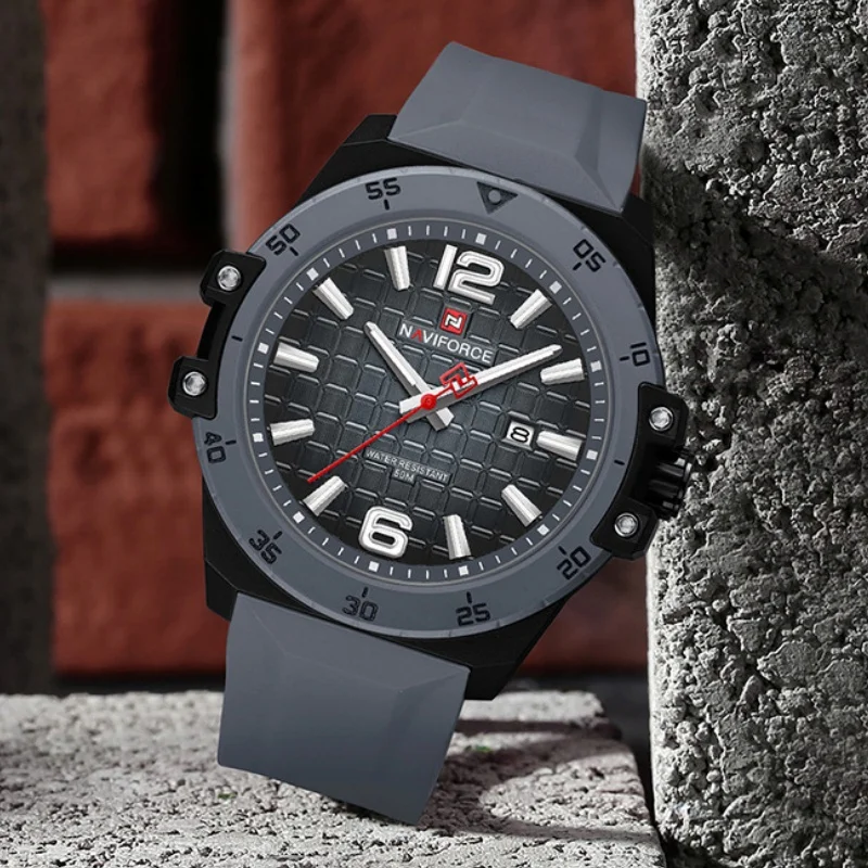 

NAVIFORCE бренд 2025 модные мужские часы спортивные военные календарь кварцевые наручные часы мужские светящиеся 5ATM водонепроницаемые мужские часы