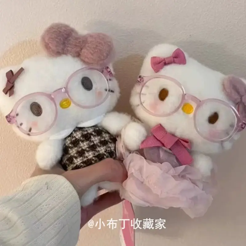 Uroczy Kreskówkowy Kawaii Crossdressing Latte Okulary Hello Kitty Pluszowa Lalka Brelok Zawieszka do Torby Zabawka Prezent