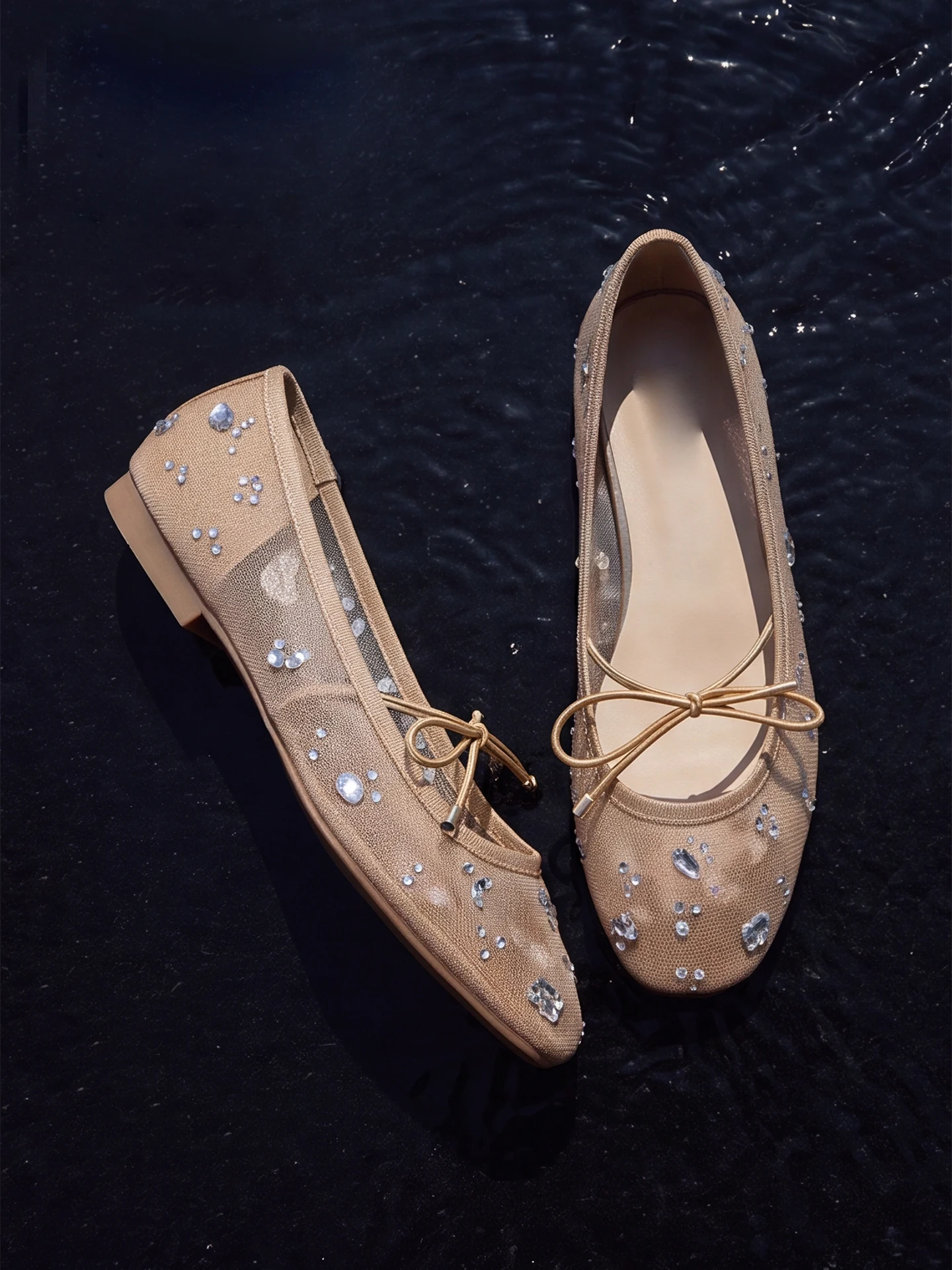 chaussures-de-ballet-coreennes-a-bout-rond-en-maille-diamantee-pour-femme-nouvelle-collection-2026-avec-nœud-et-bride-simple-semelle-plate-style-mary-jane