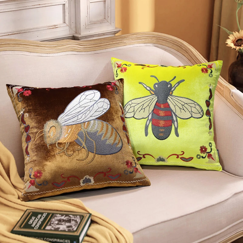 Embroidered Cushion Cover for Home Decoration, American Style Waist Pillowcase, Sofa Pastoral Vintage Bee Green Velvet