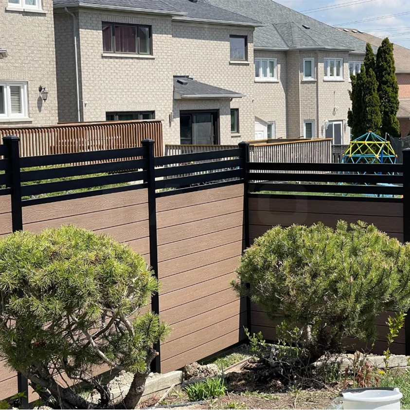 Wood Grain WPC Eco-Friendly Rot Proof Outdoor Embossed Decorative Garden Fence with Aluminum Post