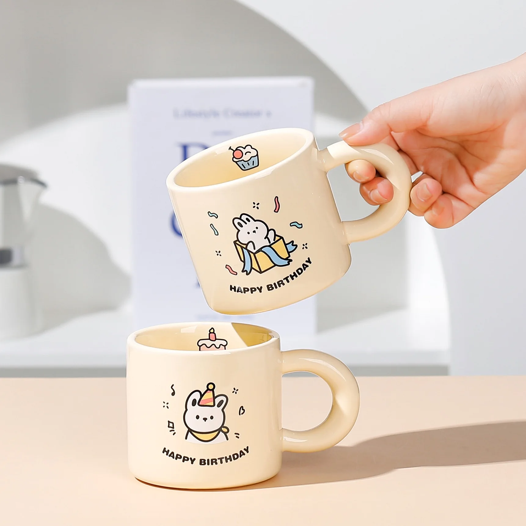 

Korean Cartoon Ceramic Cup for Breakfast Milk and Coffee, High Appearance, Level Design, Simple Beige Mug