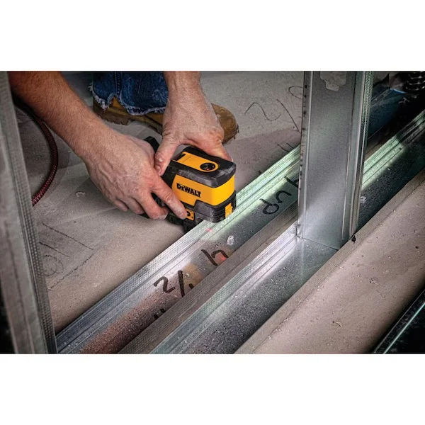 CROSS LINE AND PLUMB SPOTS LASER