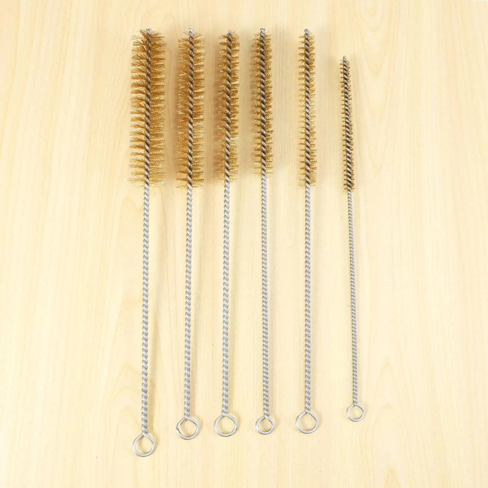 

Новый показано - 6 шт. латунная щетка для чистки трубок, набор проволочных щеток, инструмент для чистки и полировки, набор латунных проволочных щеток для труб, цилиндра, галлона