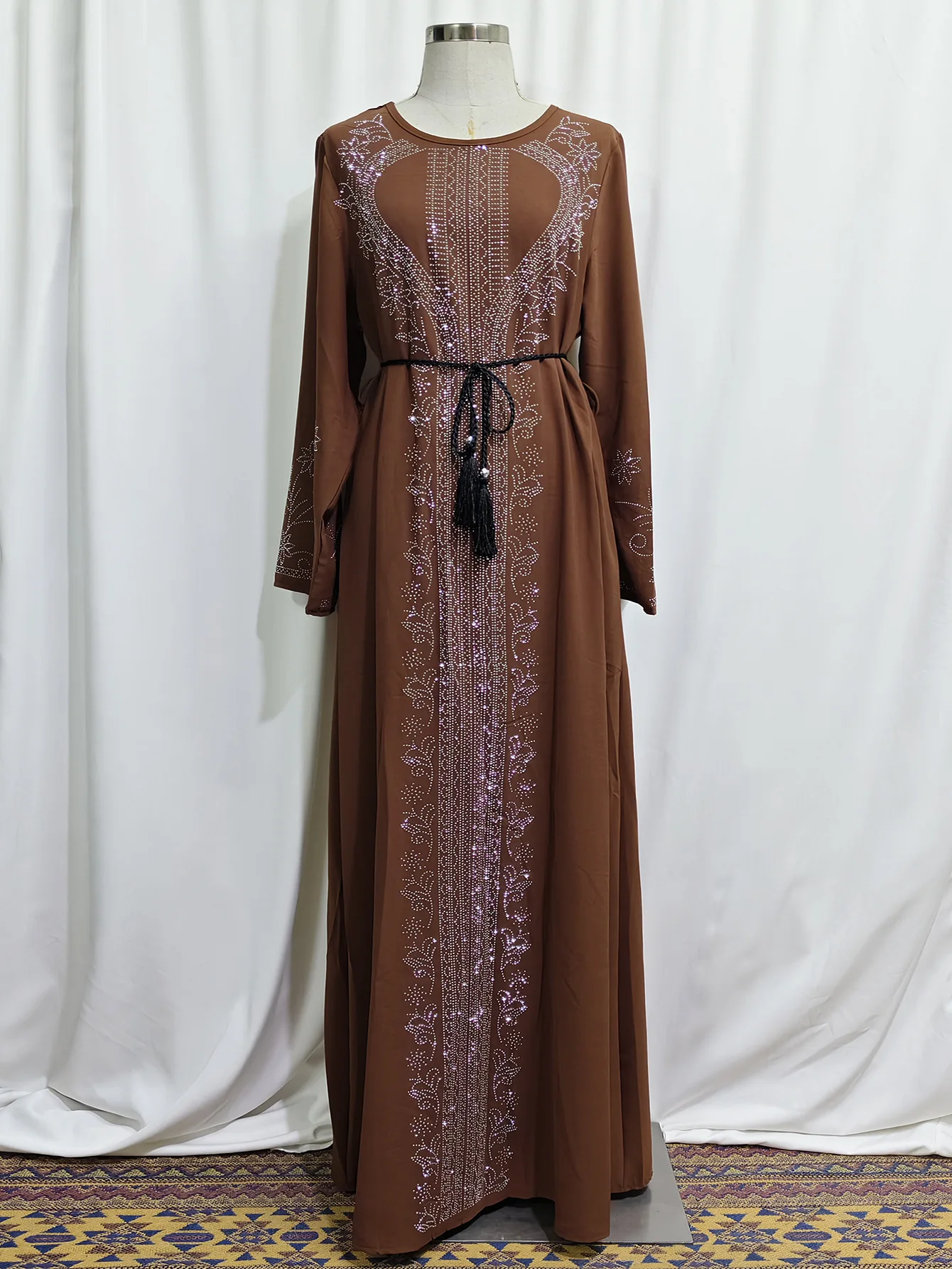

Wholesale Muslim Fashion Abaya Middle East Arab Women Robe Fashion Hot Rhinestone Long Dress Muslim Dresses