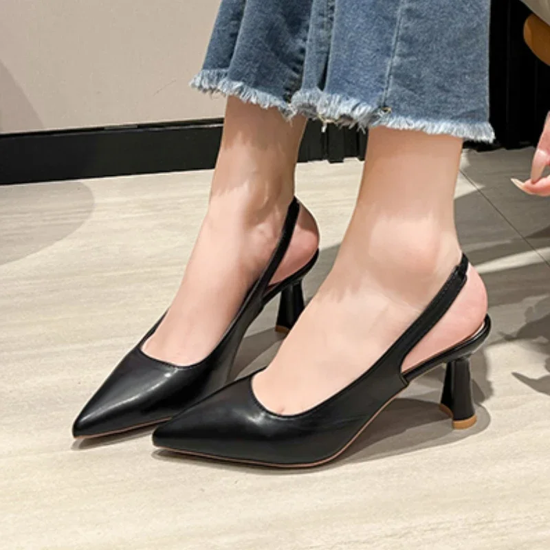 Stilettos de vestido sólido raso para mulheres, saltos finos, sapatos de dedo fechado, bombas de dedo apontado, outono, à venda