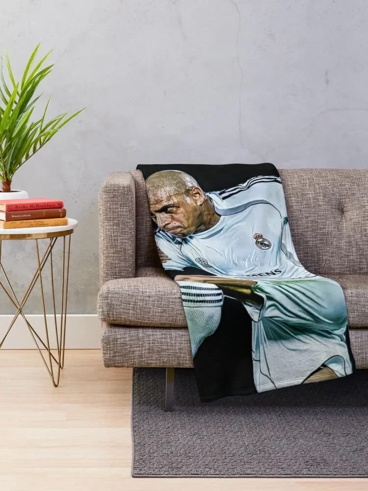 Fenerbah?e : Roberto Carlos Throw Blanket warm blanket for winter blankets and throws fluffy blanket Nap Blanket