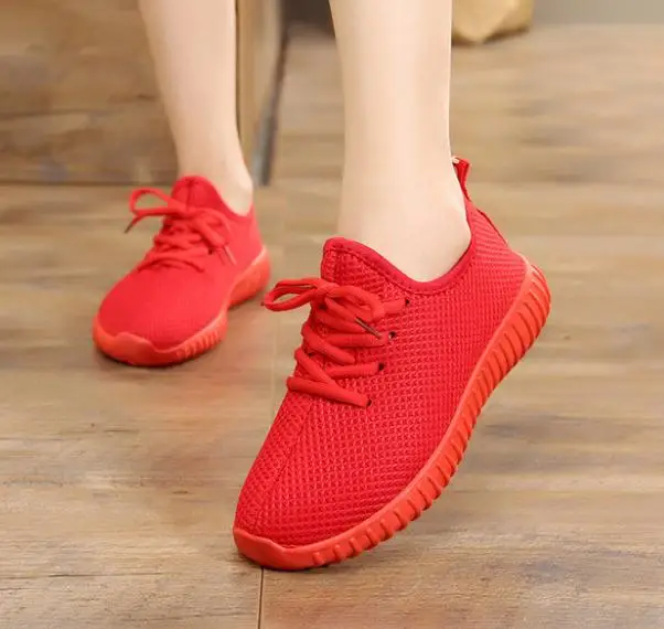 قماش شبكي رياضي كاجوال مسطح للنساء، تصميم داخلي منخفض القطع، مبطن بجلد الخنزير